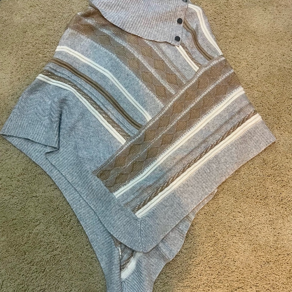 White House Black Market Gray and Brown Knit Shrug